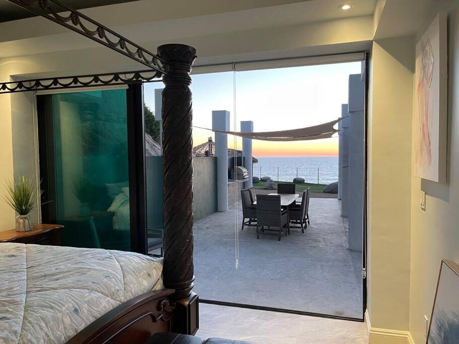 Triton'S Playhouse Beachfront Primo Tapia Екстер'єр фото