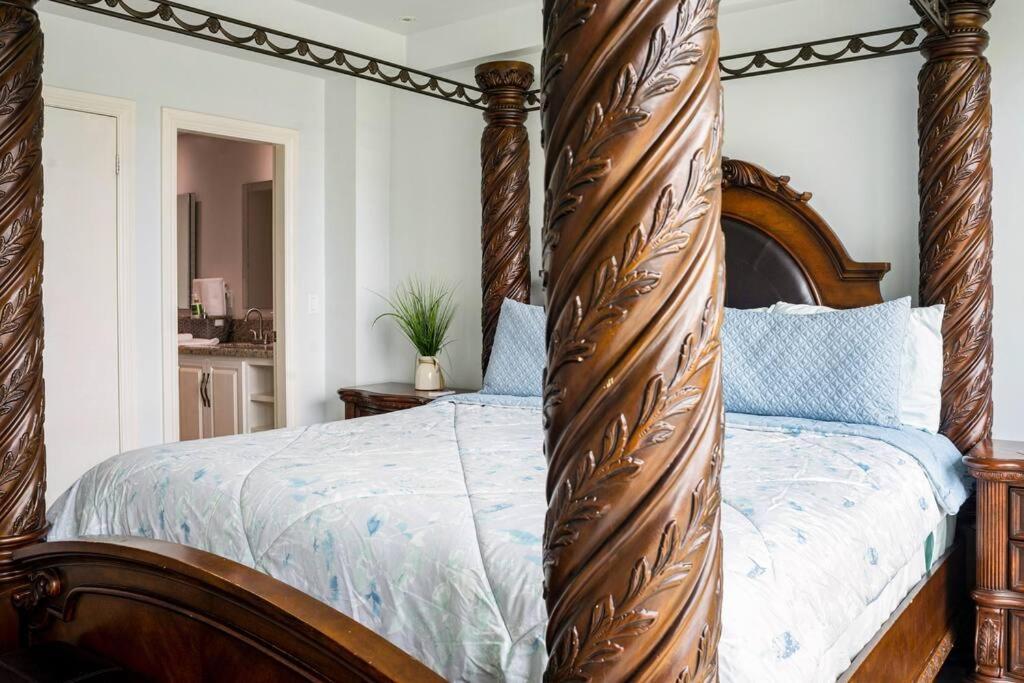 Triton'S Playhouse Beachfront Primo Tapia Екстер'єр фото